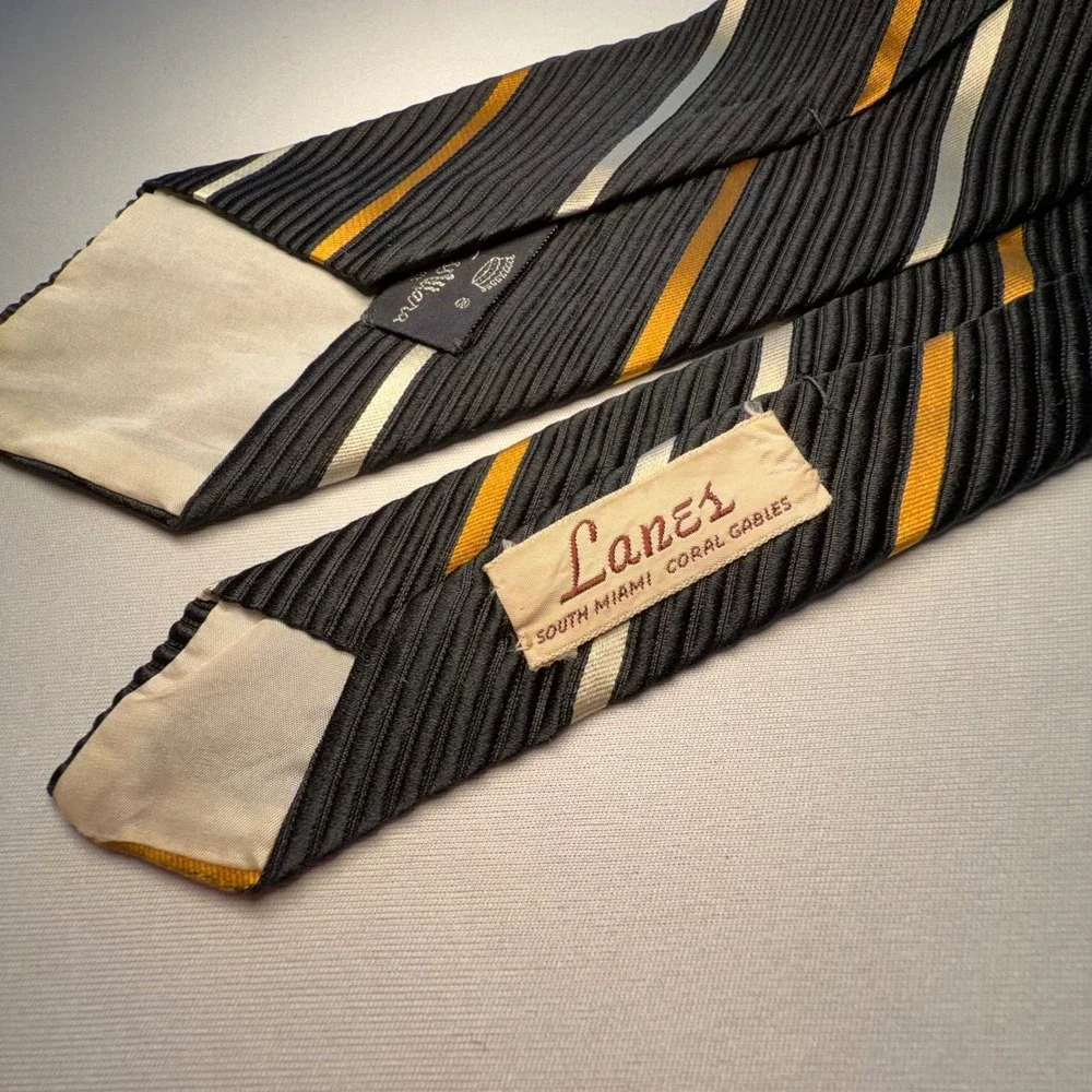 Countess Mara Necktie Mens OS Black Gold Silver Ribbed Silk Striped Preppy Ivy‎
